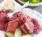 кусочки говяжьей тушенки на тарелке